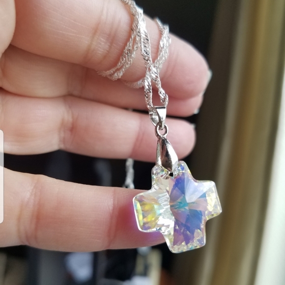 Swarovski Elements 925 Sterling Silver Aurora Borealis Cross Necklace NWT - Picture 7 of 11